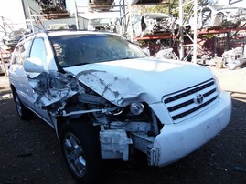 2003 Toyota Highlander White 3.0L AT 2WD #Z22078